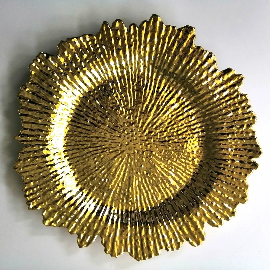 Wholesale 13 inch plastic wedding plates luxury gold charger plate, Customized color
Wholesale 13 inch plastic wedding plates luxury gold charger plate, Customized color