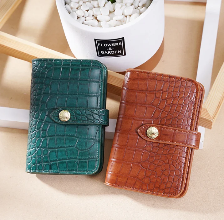 2021 High Quality Faux Leather Old Fashion Wallets Ladies Multi Pockets Short Wallet Women Fashion Purse Wallet Wholesale Hot, Black khaki,green,red brown,pink 6 colors
2021 High Quality Faux Leather Old Fashion Wallets Ladies Multi Pockets Short Wallet Women Fashion Purse Wallet Wholesale Hot, Black khaki,green,red brown,pink 6 colors