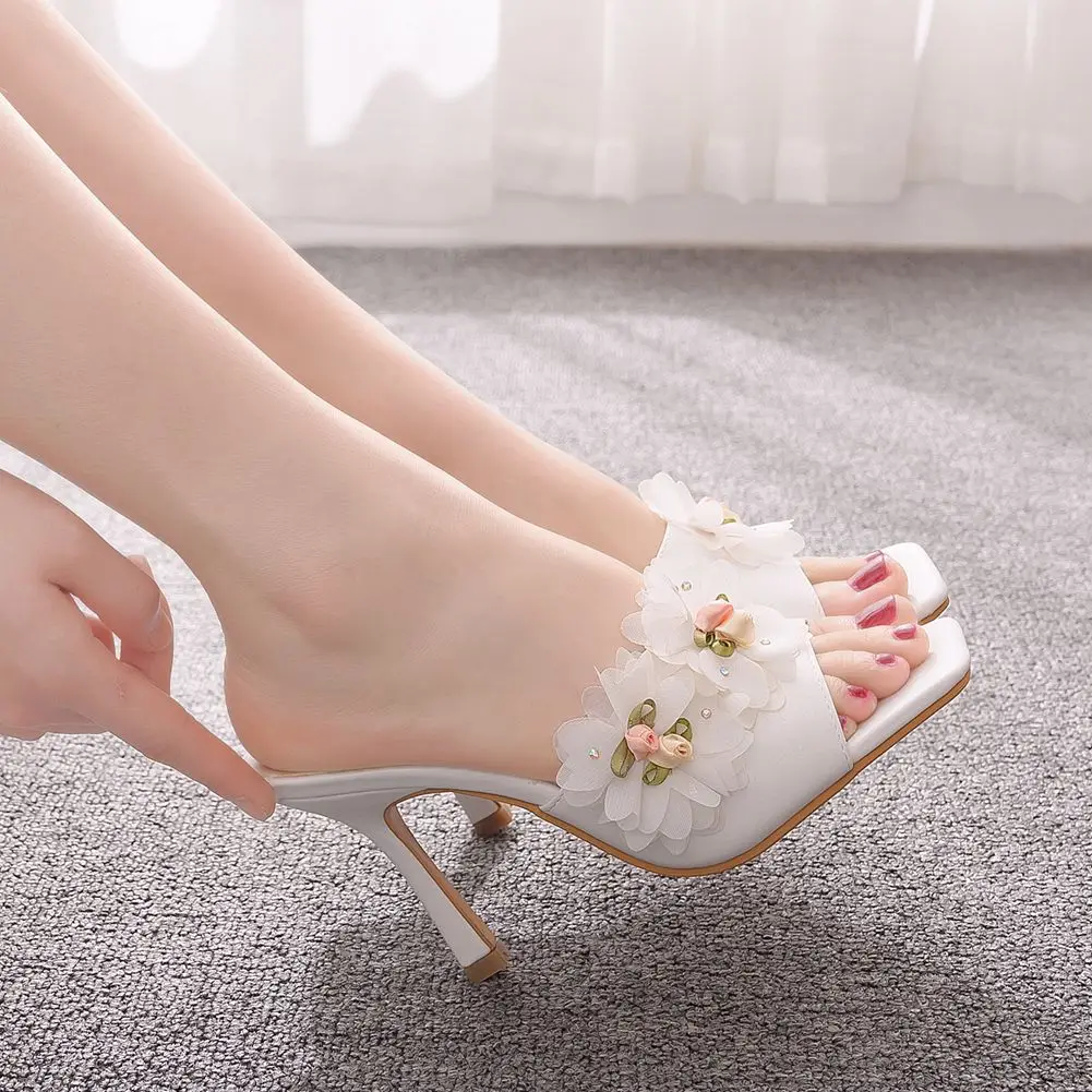 Crystal Queen Square Toe High Heel Sandals Women Open Toe Slipper Women's Sandals Summer Designer White Lace Flower Shoes Women
Crystal Queen Square Toe High Heel Sandals Women Open Toe Slipper Women's Sandals Summer Designer White Lace Flower Shoes Women