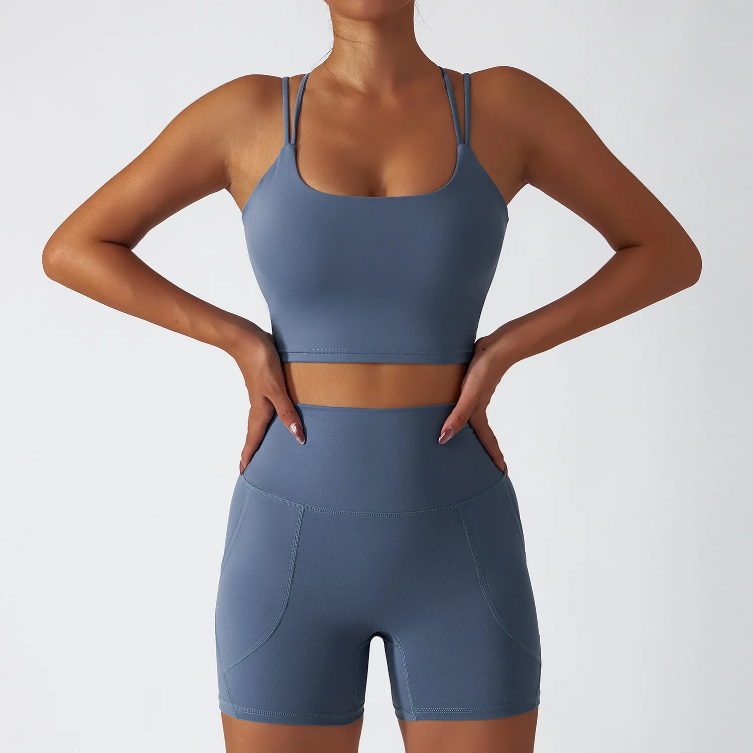 New design wholesale fitness yoga active wear set women gym running training recycled yoga wear
New design wholesale fitness yoga active wear set women gym running training recycled yoga wear