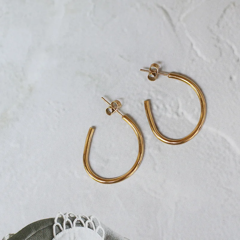 Wholesale High Polished 18K Gold Plated Big Circle Hoop Earrings Stainless Steel Metal Round Tube U Shape Hoop Earring
Wholesale High Polished 18K Gold Plated Big Circle Hoop Earrings Stainless Steel Metal Round Tube U Shape Hoop Earring