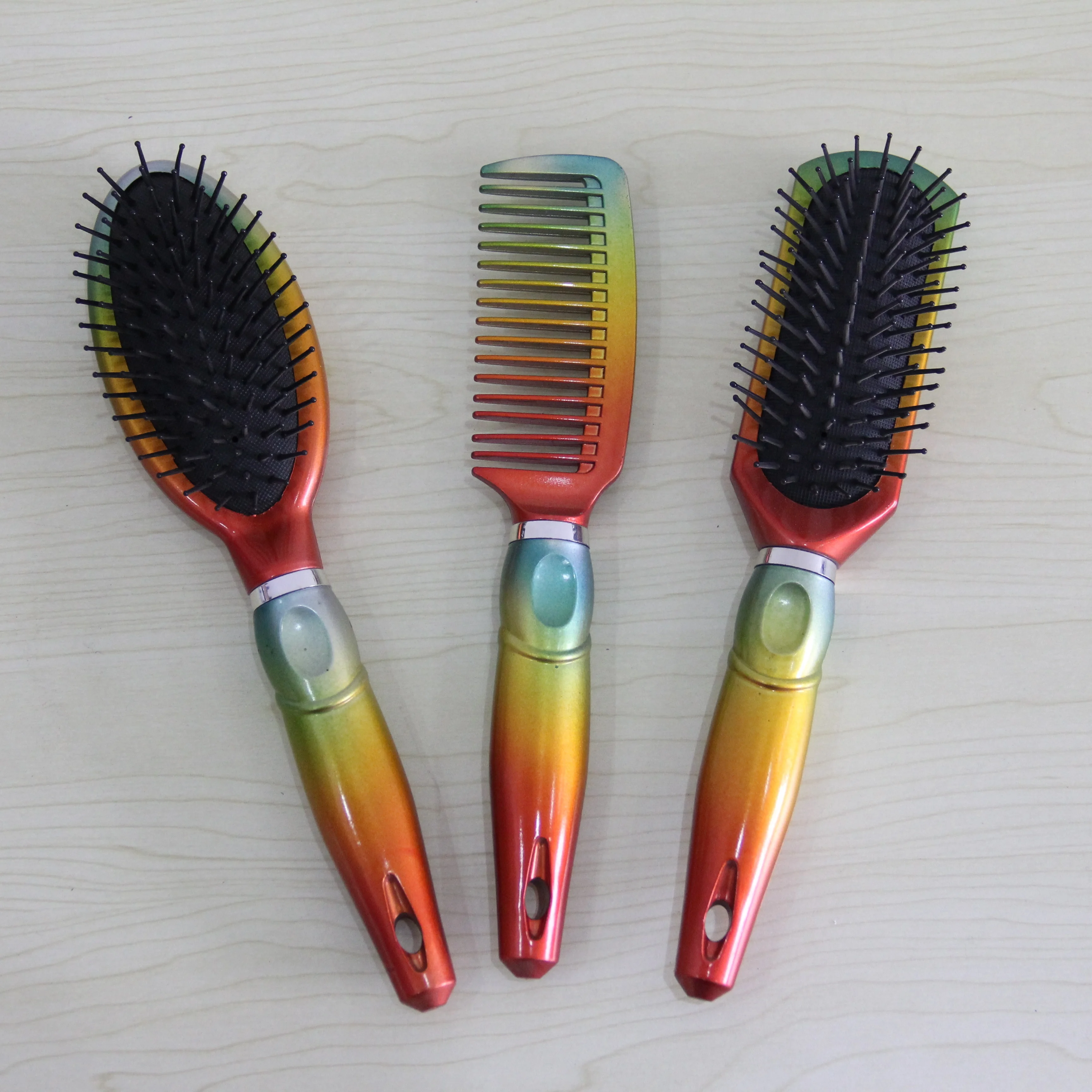 Color Vibrating Mens Plastic Hair Brush Vent Brush And Comb Set