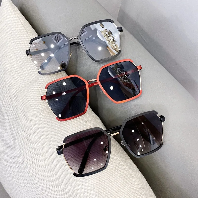Ins Style Newest Fashionable Metal Sun glasses 2021 Luxury Brand Polygonal irregular Women Sunglasses, Custom colors
Ins Style Newest Fashionable Metal Sun glasses 2021 Luxury Brand Polygonal irregular Women Sunglasses, Custom colors