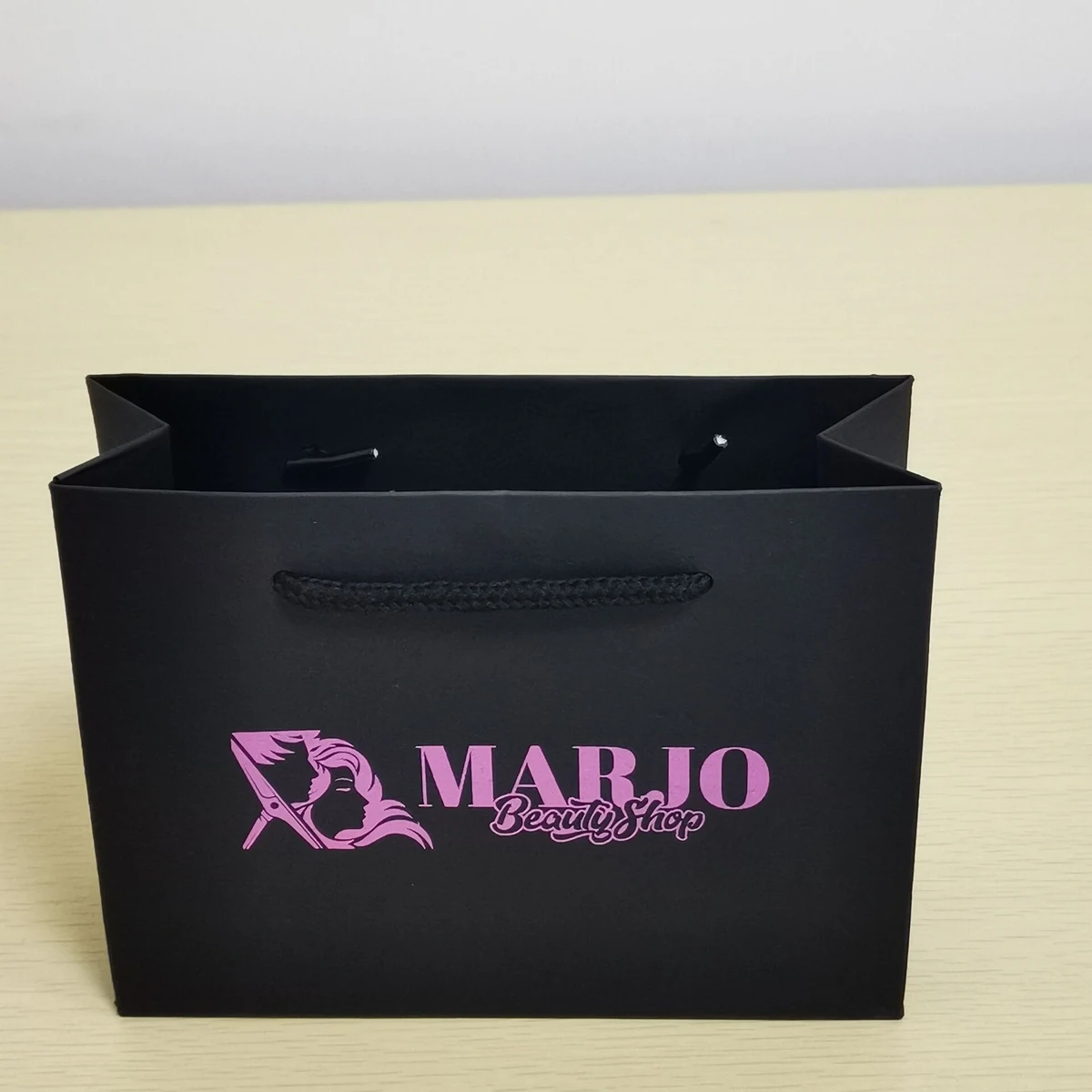 Wholesale Custom Brand Craft Kraft Shopping Packaging Gift Paper Bag With personal Logo Print
Wholesale Custom Brand Craft Kraft Shopping Packaging Gift Paper Bag With personal Logo Print