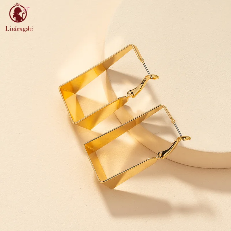 Wholesale Fashion Jewelry Geometric Irregular Wide Square Hoop Earrings Trendy Gold Chunky Geometric Rectangle Hoop Earrings
Wholesale Fashion Jewelry Geometric Irregular Wide Square Hoop Earrings Trendy Gold Chunky Geometric Rectangle Hoop Earrings