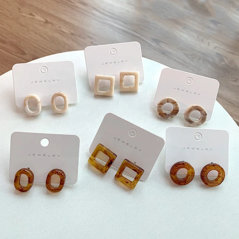 Korean hot sale small cute design geometric round square acrylic vintage resin stud earrings for women, As the pic show
Korean hot sale small cute design geometric round square acrylic vintage resin stud earrings for women, As the pic show