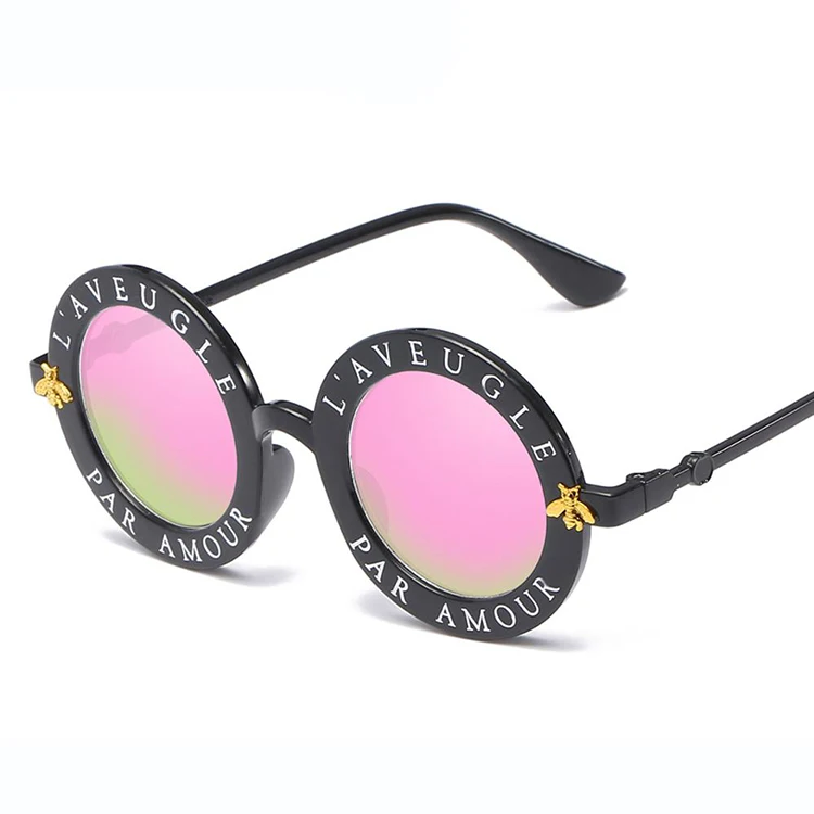 Personality Ready To Ship Men Or Women Retro Sunglasses English Letters Little Bee Wholesale Round Sunglasses
Personality Ready To Ship Men Or Women Retro Sunglasses English Letters Little Bee Wholesale Round Sunglasses