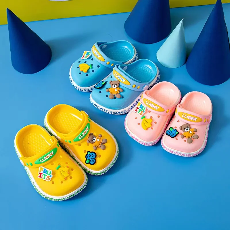 2022 new children's hole shoes summer girls slippers cartoon beach shoes boys sandals and slippers wholesale, Picture
2022 new children's hole shoes summer girls slippers cartoon beach shoes boys sandals and slippers wholesale, Picture