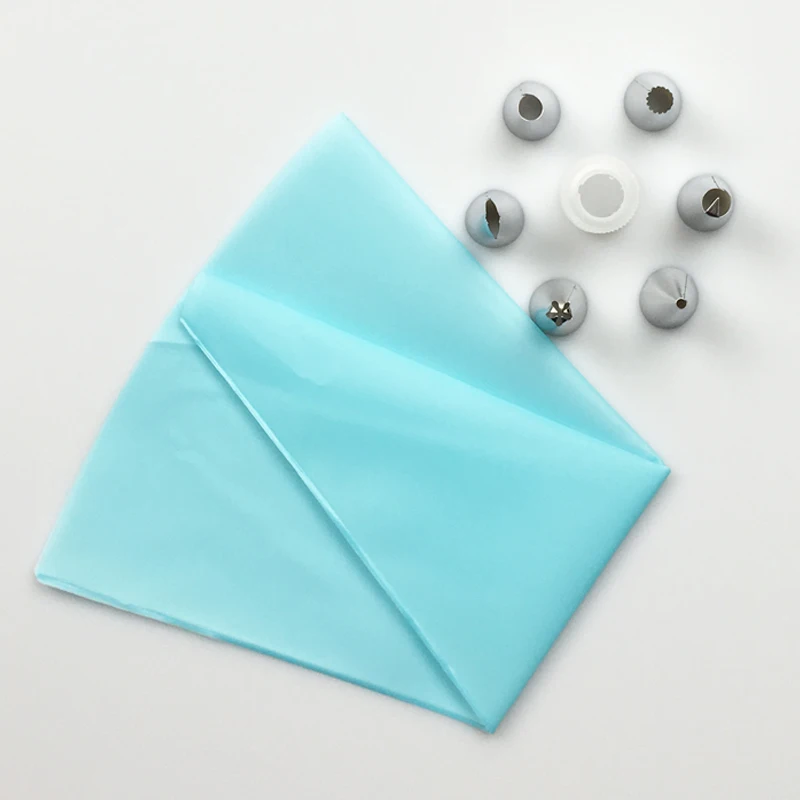 8 Pcs/set Silicone Kitchen Accessories Icing Piping Cream Pastry Bag + 6 Stainless Steel Nozzle Set Diy Cake Decorating Tips Set
8 Pcs/set Silicone Kitchen Accessories Icing Piping Cream Pastry Bag + 6 Stainless Steel Nozzle Set Diy Cake Decorating Tips Set