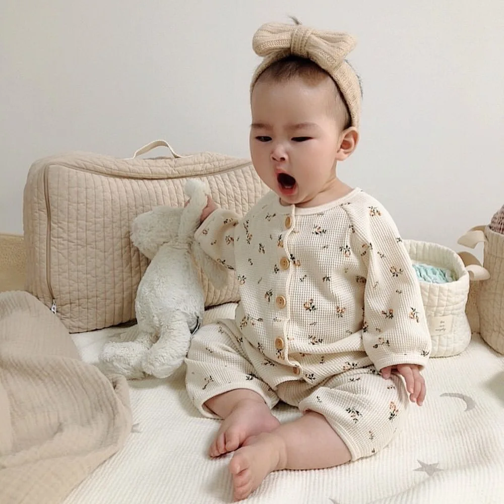 New arrival casual waffle design infant clothes suit baby clothes set floral printed baby clothes outfit, Customized
New arrival casual waffle design infant clothes suit baby clothes set floral printed baby clothes outfit, Customized