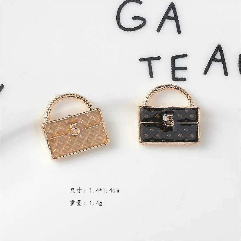 Wholesale Fashion Luxury gold plated Designer Charms For DIY bag Bracelet Bangle Designer Charms Jewelry Tags, As pictures
Wholesale Fashion Luxury gold plated Designer Charms For DIY bag Bracelet Bangle Designer Charms Jewelry Tags, As pictures