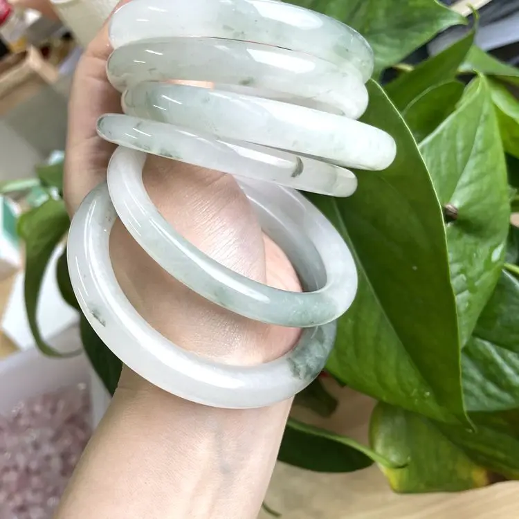 Jialin INS 18k gold natural stone real carved jadieit white light green nephrite jade bracelet bangles
Jialin INS 18k gold natural stone real carved jadieit white light green nephrite jade bracelet bangles
