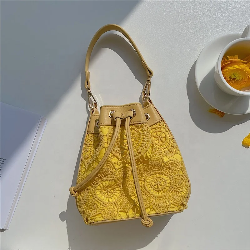 Creative new women's bag straddle single shoulder bag lace splicing Bucket Bag Fashion Handbag
Creative new women's bag straddle single shoulder bag lace splicing Bucket Bag Fashion Handbag
