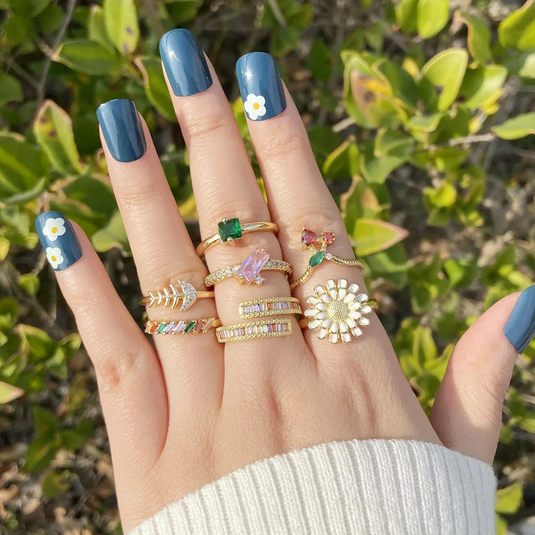 New Trendy 18K Gold Plated Colorful Cubic Zircon Geometric Open Rings Micro Pave CZ Flower Rings For Women Girl
New Trendy 18K Gold Plated Colorful Cubic Zircon Geometric Open Rings Micro Pave CZ Flower Rings For Women Girl