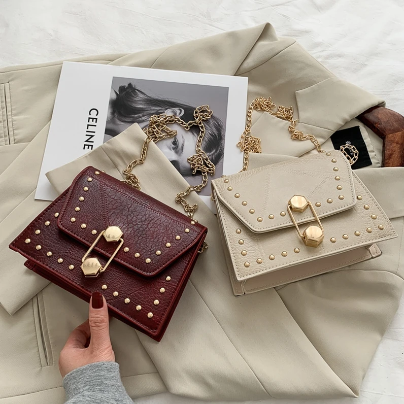 XP1572 2020 new Korean fashion frosted rivet bag trendy shoulder messenger portable ladies small bag
XP1572 2020 new Korean fashion frosted rivet bag trendy shoulder messenger portable ladies small bag