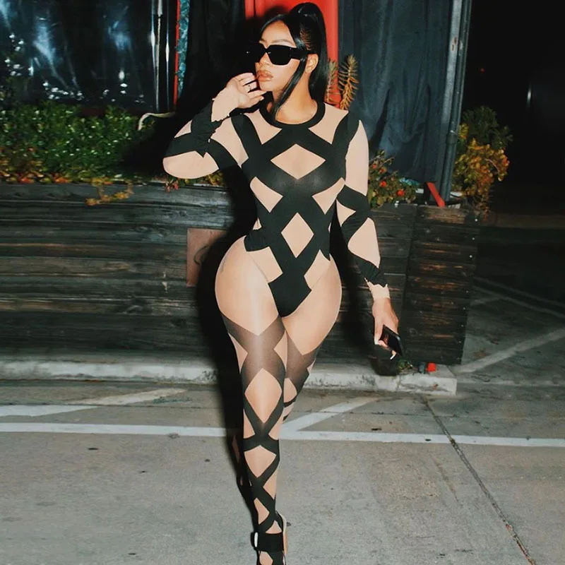 2021 Spring/Summer New Mesh Contrast Striped Printed One-Piece Pants Two piece set women clothing 
2021 Spring/Summer New Mesh Contrast Striped Printed One-Piece Pants Two piece set women clothing