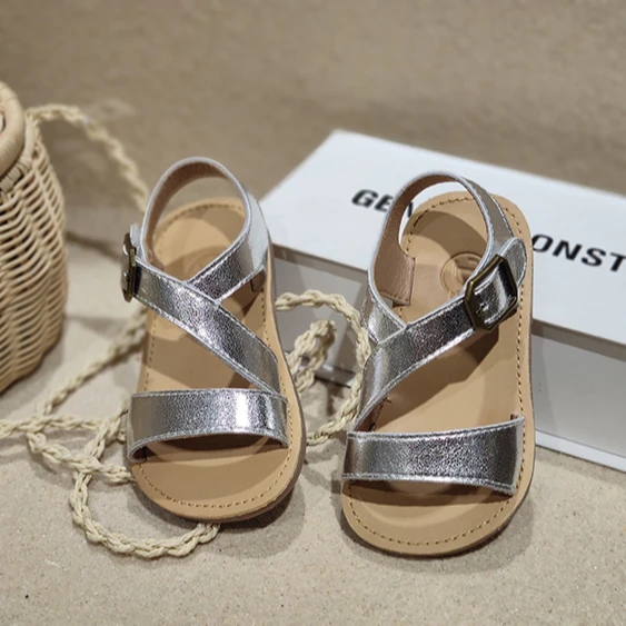 Princess Shoes and Sandals for Little Girls Fashion Soft-soled Kids Beach Korean Edition
Princess Shoes and Sandals for Little Girls Fashion Soft-soled Kids Beach Korean Edition