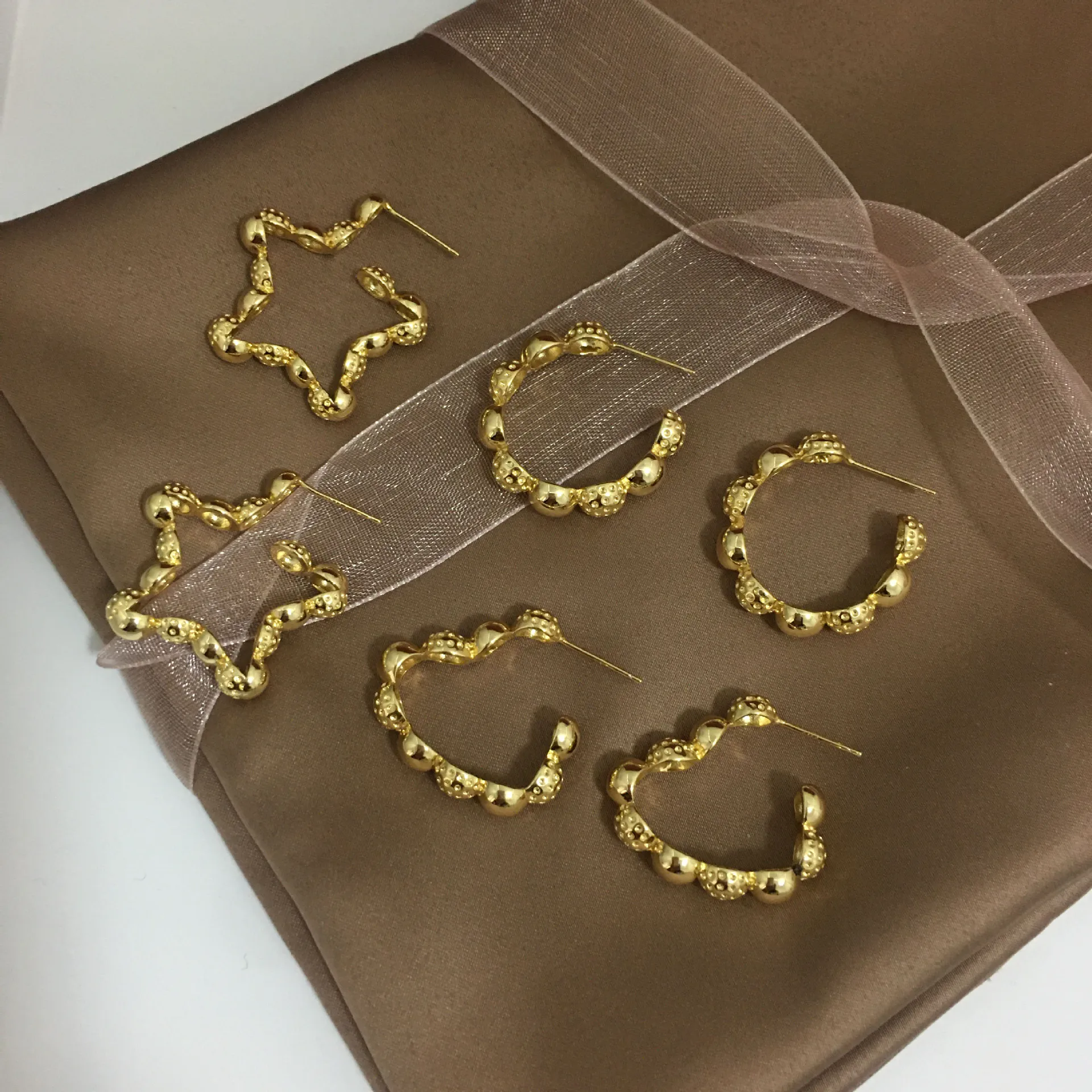 Gold Hoop New Fashion Bamboo Earring Korean Earring Jewelry Korea Girls Gold Plated Heart Earring
Gold Hoop New Fashion Bamboo Earring Korean Earring Jewelry Korea Girls Gold Plated Heart Earring