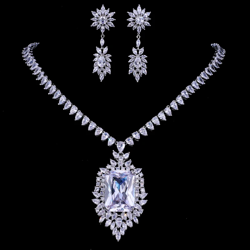 Emmaya ZirconsCubic Zirconia Big Rectangul Royal Blue Bridal Wedding Evening Earring Necklace Jewelry Set For Women
Emmaya ZirconsCubic Zirconia Big Rectangul Royal Blue Bridal Wedding Evening Earring Necklace Jewelry Set For Women