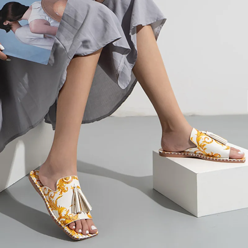 new arrivals 2021 trendy rubber outdoor casual tassel square toe pvc printing Floral slipers flat sandals women leather slippers
new arrivals 2021 trendy rubber outdoor casual tassel square toe pvc printing Floral slipers flat sandals women leather slippers