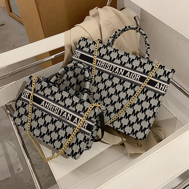 Tote Bags Two Size Casual Signature Printing Pu Leather Tote Shoulder Handbag for Women, As picture
Tote Bags Two Size Casual Signature Printing Pu Leather Tote Shoulder Handbag for Women, As picture