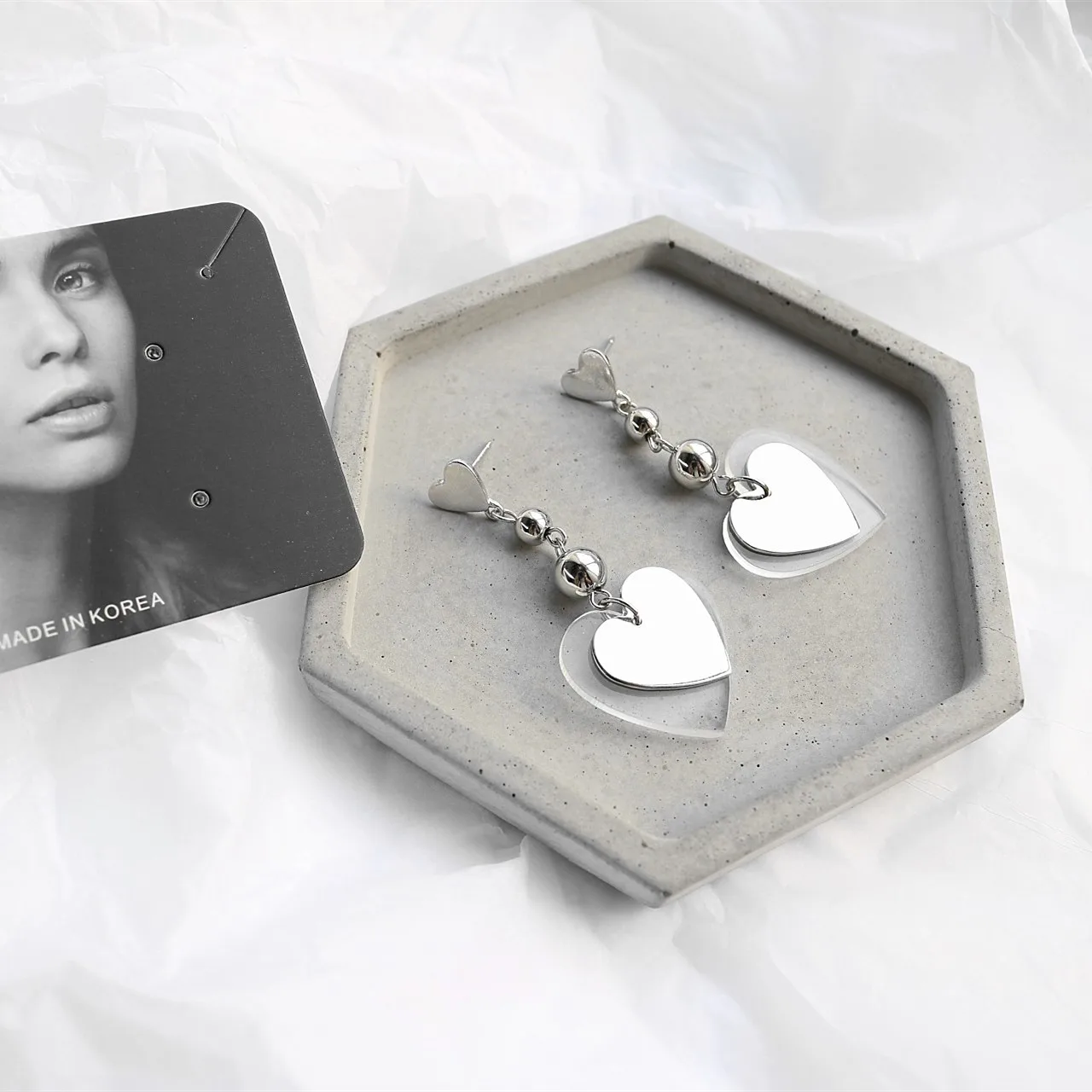 JUHU 2021 new cute heart shape Drop Earrings irregular acrylic Jewelry geometric silver alloy ins punk silver Earrings for Women
JUHU 2021 new cute heart shape Drop Earrings irregular acrylic Jewelry geometric silver alloy ins punk silver Earrings for Women