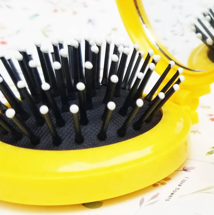 2in1 Yellow Round Shape Multifunctional Smile Pocket Mirror Comb Foldable Mirror Comb Set Makeup Valentine's Day Hair Brush Gift, Gold
2in1 Yellow Round Shape Multifunctional Smile Pocket Mirror Comb Foldable Mirror Comb Set Makeup Valentine's Day Hair Brush Gift, Gold