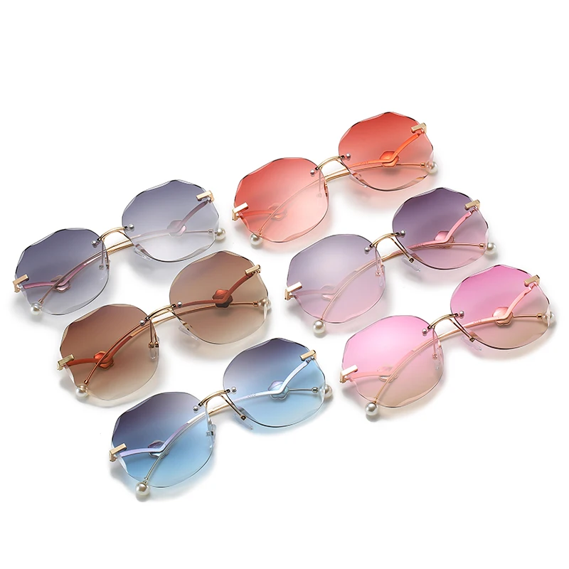 2021 Fashion High Quality Big Frame Trimming Women Metal Luxury Round Sunglasses, Custom colors
2021 Fashion High Quality Big Frame Trimming Women Metal Luxury Round Sunglasses, Custom colors