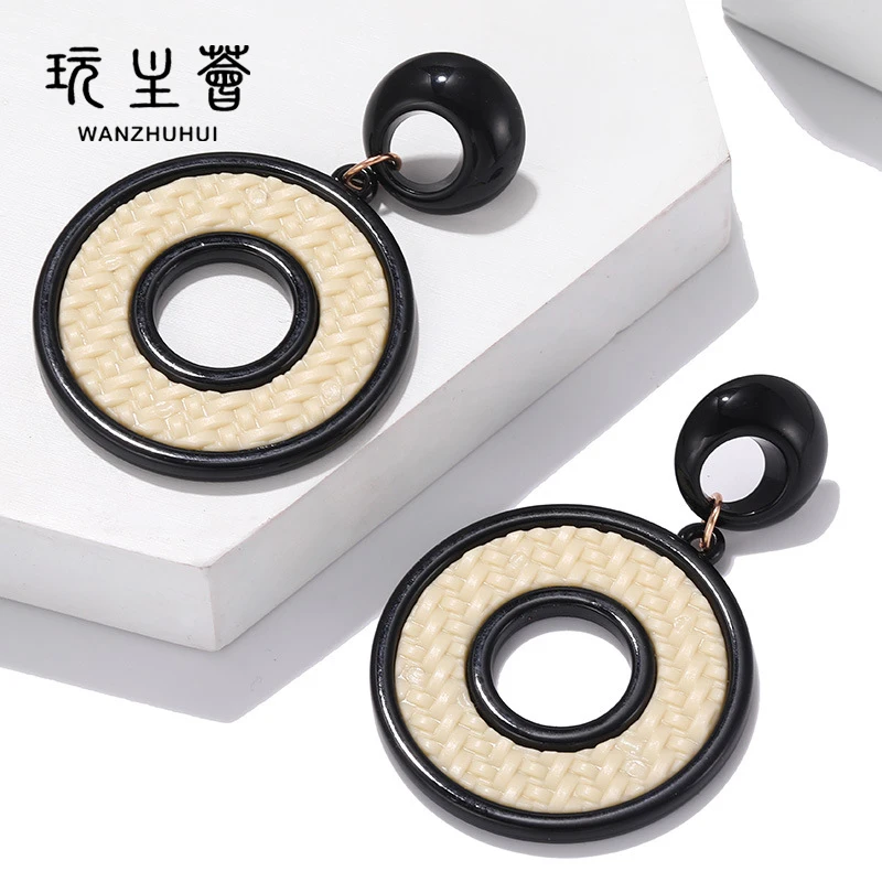 High quality woman fashion earrings enamel earring color 
High quality woman fashion earrings enamel earring color