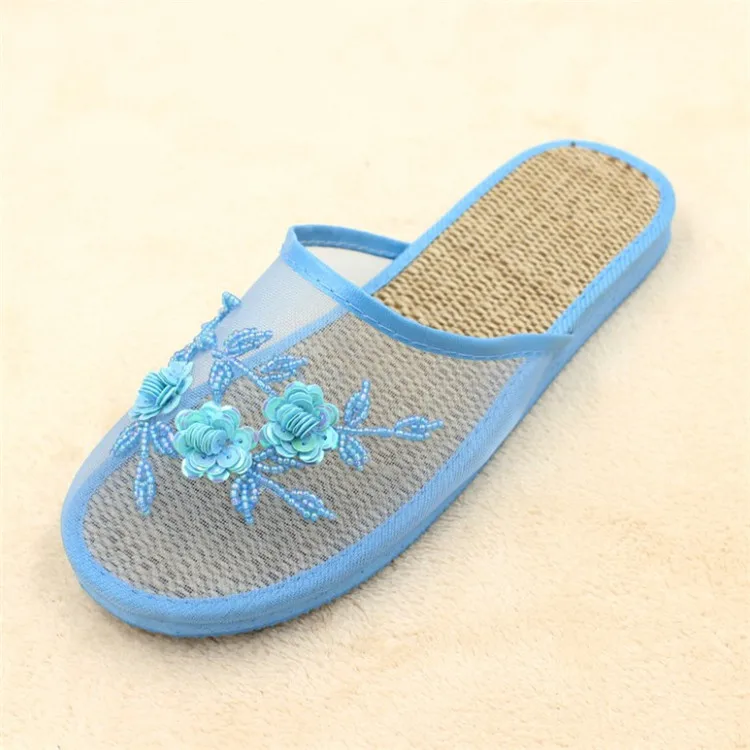 Popular new style beautiful breathable flat mesh beads shoes blue chinese slipper
Popular new style beautiful breathable flat mesh beads shoes blue chinese slipper