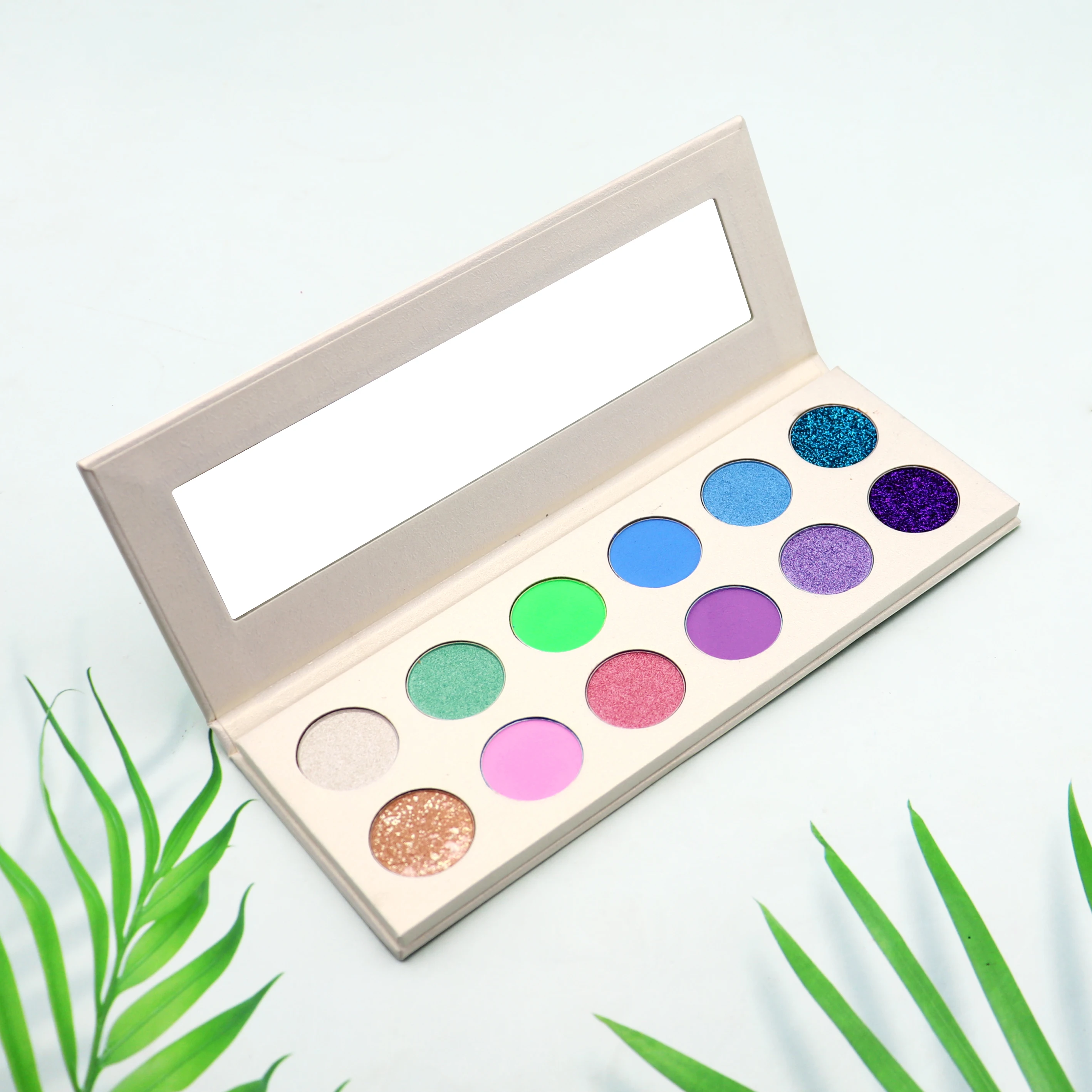 Hot Selling Wholesale personally customized eyeshadow pallete personalized pallets makeup palette Good Quality With Best Price
Hot Selling Wholesale personally customized eyeshadow pallete personalized pallets makeup palette Good Quality With Best Price