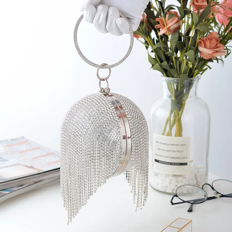Sac a main avec chaine 2021 diamond tassel women party crystal evening wedding bag bridal shoulder handbag luxury clutch purse
Sac a main avec chaine 2021 diamond tassel women party crystal evening wedding bag bridal shoulder handbag luxury clutch purse