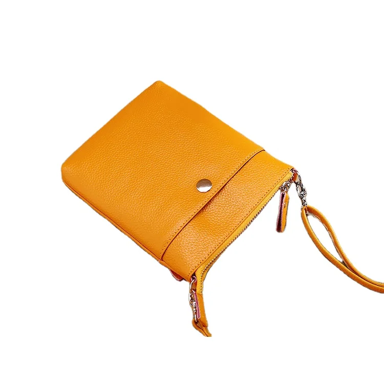 2022 fashion women's messenger bag large capacity mobile phone bag versatile tassel shoulder bag
2022 fashion women's messenger bag large capacity mobile phone bag versatile tassel shoulder bag