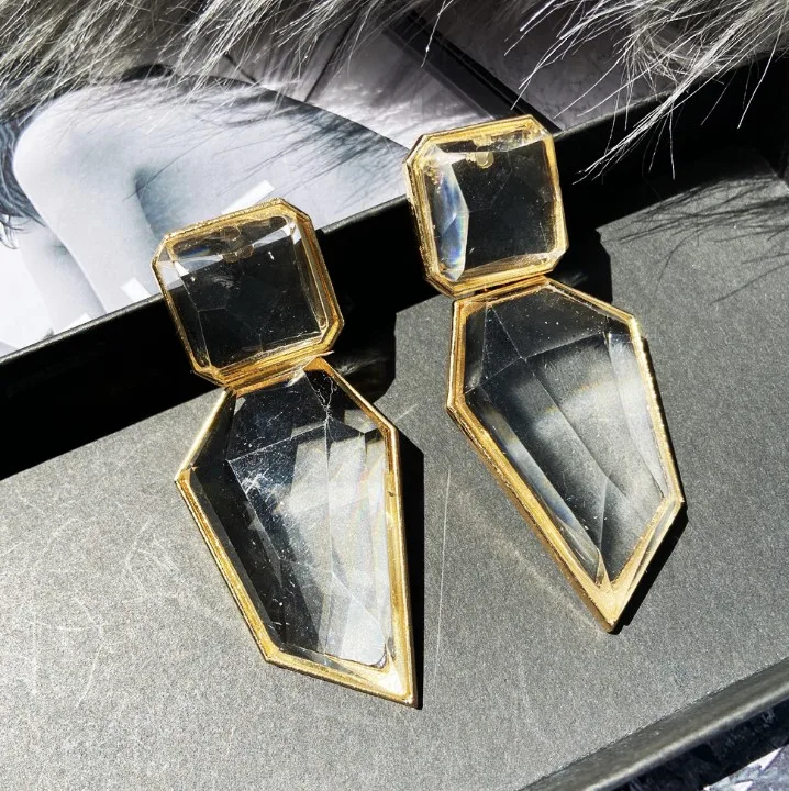 2020 New Design Brand Jewelry Crystal Rhinestone zircon Statement Drop Earrings For Party Long Rainbow Crystal Dangle earrings, Picture
2020 New Design Brand Jewelry Crystal Rhinestone zircon Statement Drop Earrings For Party Long Rainbow Crystal Dangle earrings, Picture