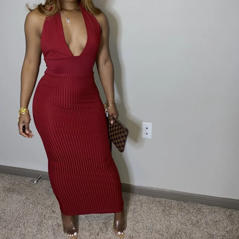 Spring 2021 Sexy Solid Color Low Cut Halter Top Neck Sleeveless Bodycon Knit Maxi Dress Women Halter Long Backless Dresses, Wine red,white,black
Spring 2021 Sexy Solid Color Low Cut Halter Top Neck Sleeveless Bodycon Knit Maxi Dress Women Halter Long Backless Dresses, Wine red,white,black