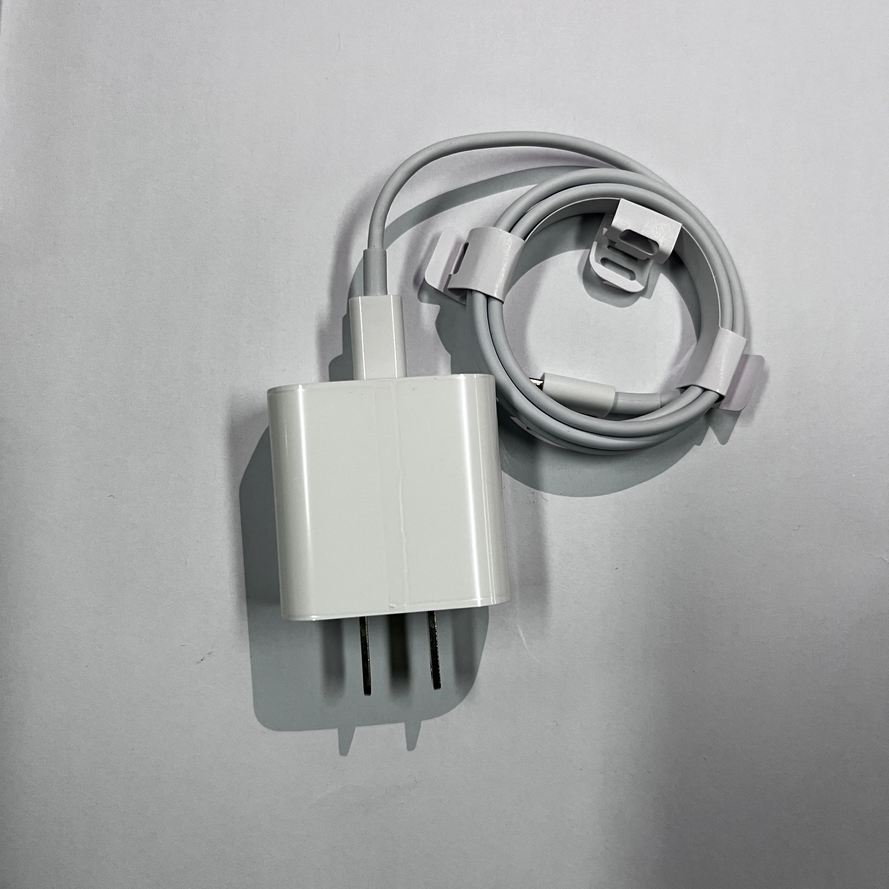 For Iphone13 Original Adapter Pd 20w Charger Usb-c Fast Charger Eu Us Plug 18w Wall Charger Cable For Iphone 13 12, White
For Iphone13 Original Adapter Pd 20w Charger Usb-c Fast Charger Eu Us Plug 18w Wall Charger Cable For Iphone 13 12, White