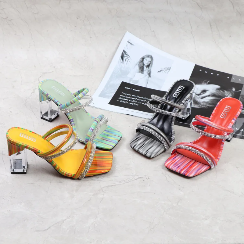 2021 Women Chunky Heel Shoes Platform Transparent Slip On Sandals Ladies Square Slides Footwear Women Rhinestone High Heel Shoes
2021 Women Chunky Heel Shoes Platform Transparent Slip On Sandals Ladies Square Slides Footwear Women Rhinestone High Heel Shoes