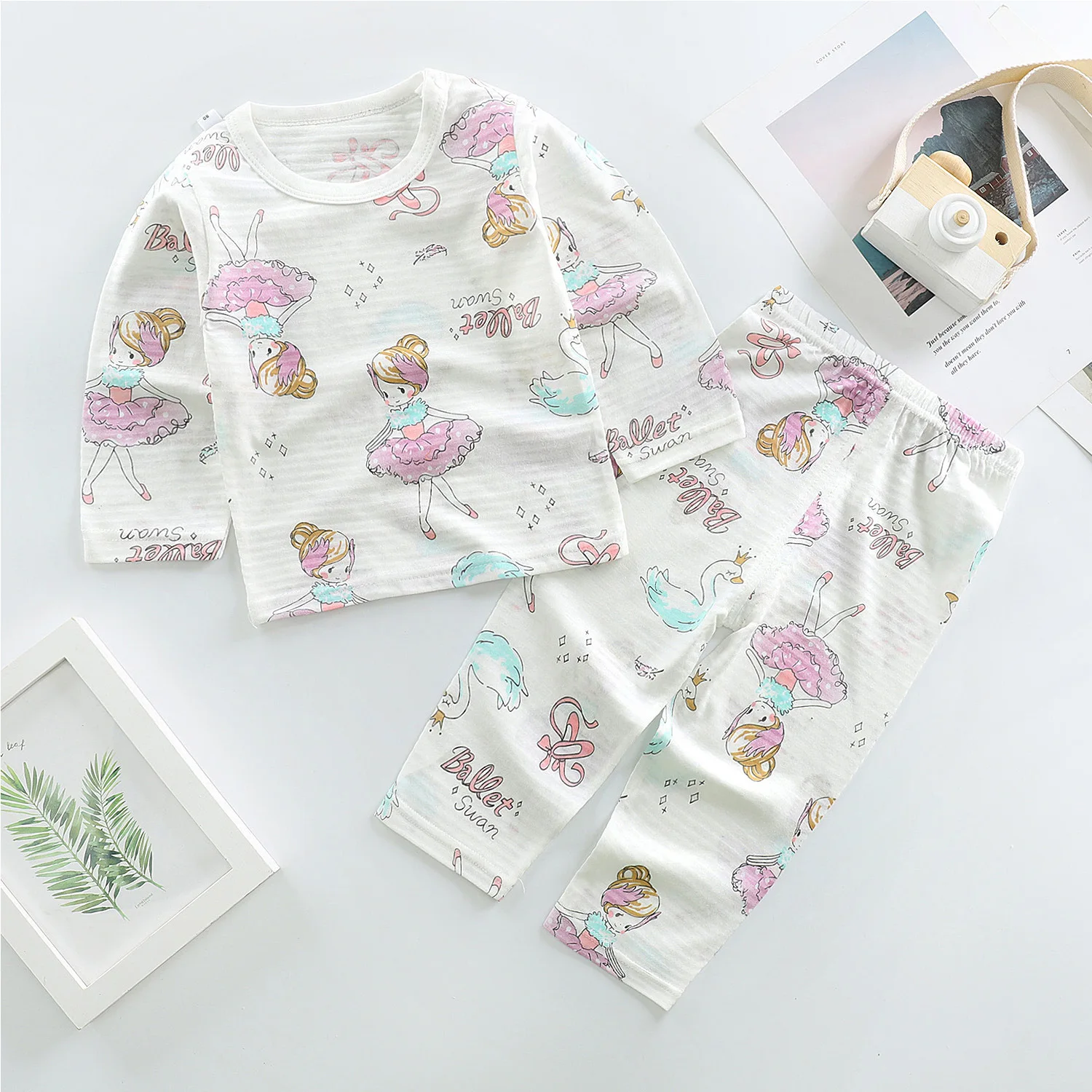 New Children's Home Clothes Pajamas Summer Cotton Underwear Set Thin Air-conditioned Clothes Girls' Two-piece Set
New Children's Home Clothes Pajamas Summer Cotton Underwear Set Thin Air-conditioned Clothes Girls' Two-piece Set