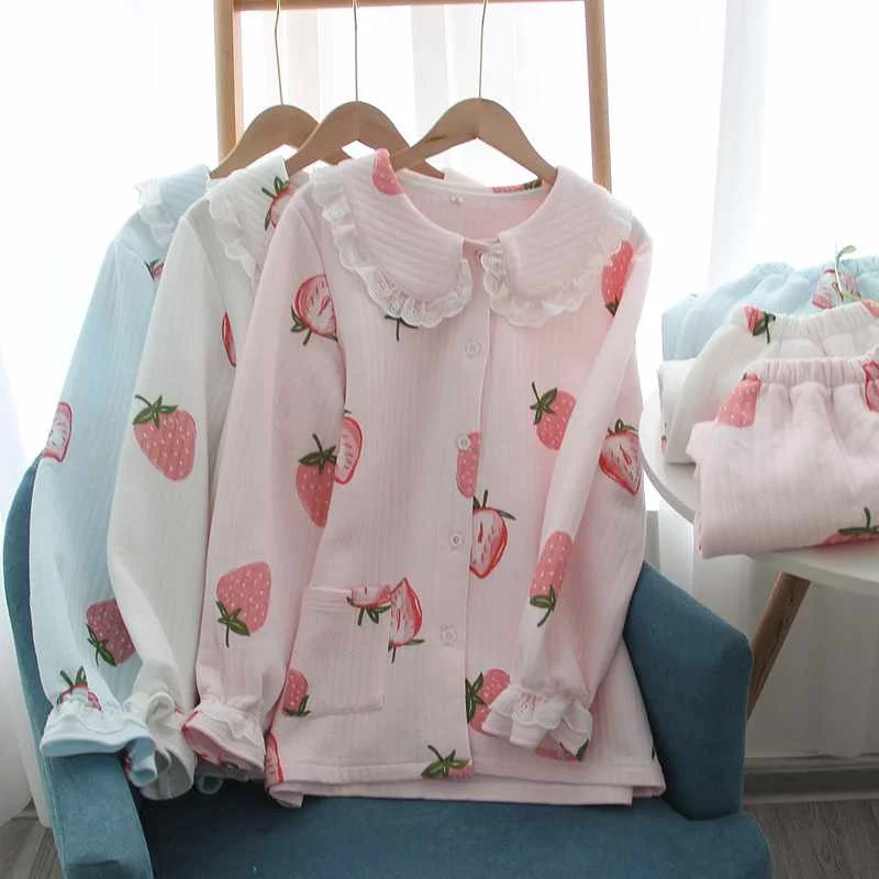 Autumn and winter new ladies air layer pure cotton thickened cotton cartoon sleepwear suit female doll collar home service suit, Required
Autumn and winter new ladies air layer pure cotton thickened cotton cartoon sleepwear suit female doll collar home service suit, Required