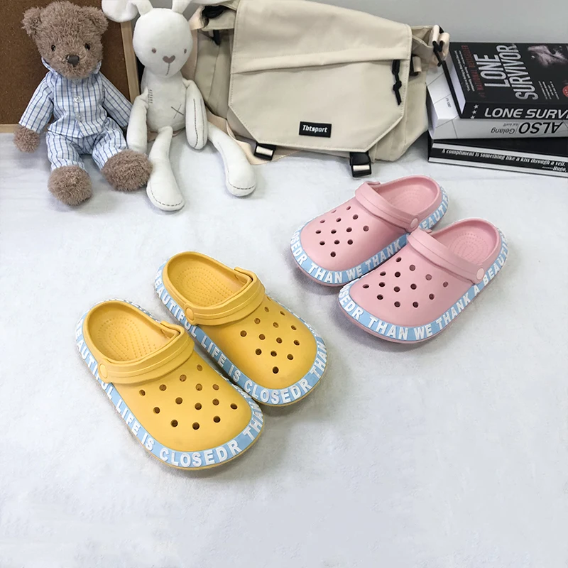 Summer Men Slipper Light Weight Slipper for Ladies Unisex Yeezy Slides EVA Sandals Thick Bottom Women Yeezy Men Outdoor 1pairs
Summer Men Slipper Light Weight Slipper for Ladies Unisex Yeezy Slides EVA Sandals Thick Bottom Women Yeezy Men Outdoor 1pairs
