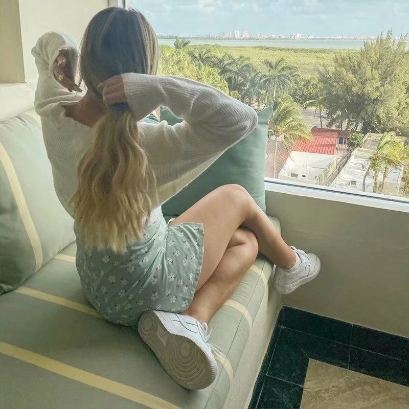 Skirt 2020 Summer New European and American Floral Short Skirt Fresh High Waist Slim Side Split Print
Skirt 2020 Summer New European and American Floral Short Skirt Fresh High Waist Slim Side Split Print
