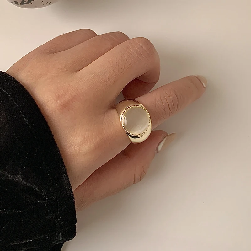 Vershal E-40 European 18k Gold Plated Dome Cat's Eye Adjustable Gemstone Ring For Women
Vershal E-40 European 18k Gold Plated Dome Cat's Eye Adjustable Gemstone Ring For Women