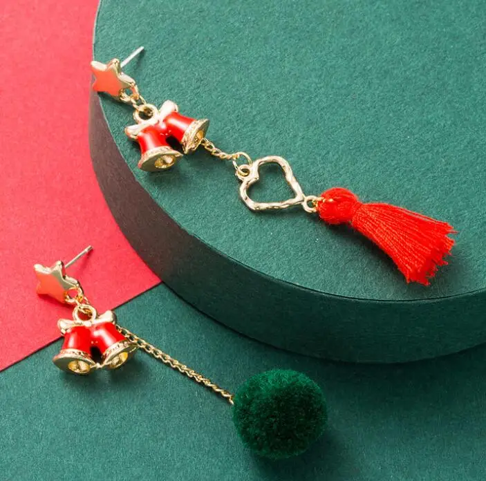 2021 Christmas Series Alloy bow with oil wool ball Bell Earrings S925 silver earrings, Gold
2021 Christmas Series Alloy bow with oil wool ball Bell Earrings S925 silver earrings, Gold