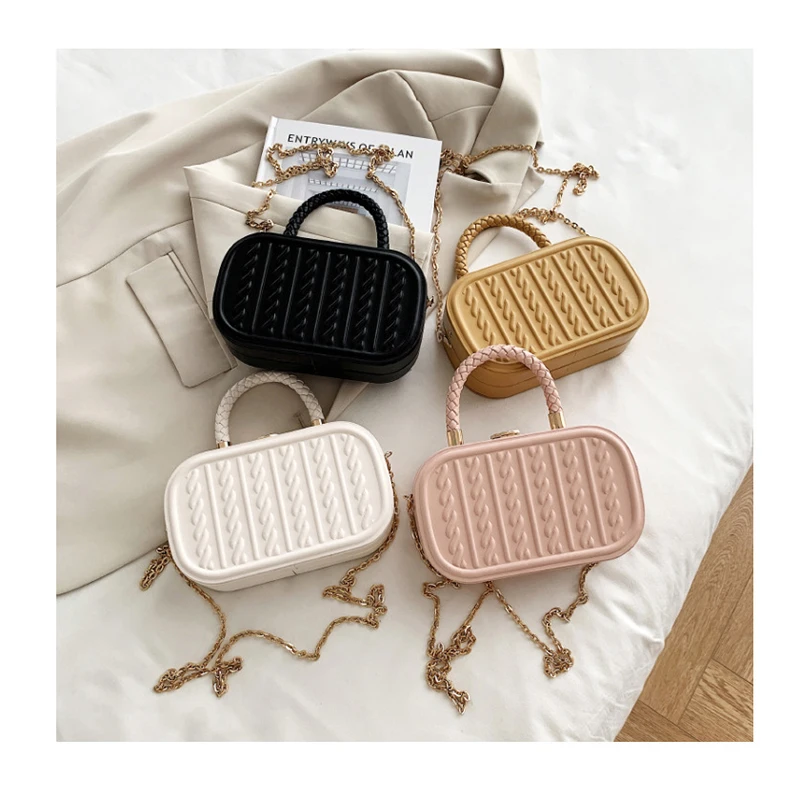 Brand Woven Handle Shoulder Bags for Women Fashion Purses Oval Box Handbags Solid Twist Pattern Crossbody Bag Girls Clutch Totes
Brand Woven Handle Shoulder Bags for Women Fashion Purses Oval Box Handbags Solid Twist Pattern Crossbody Bag Girls Clutch Totes