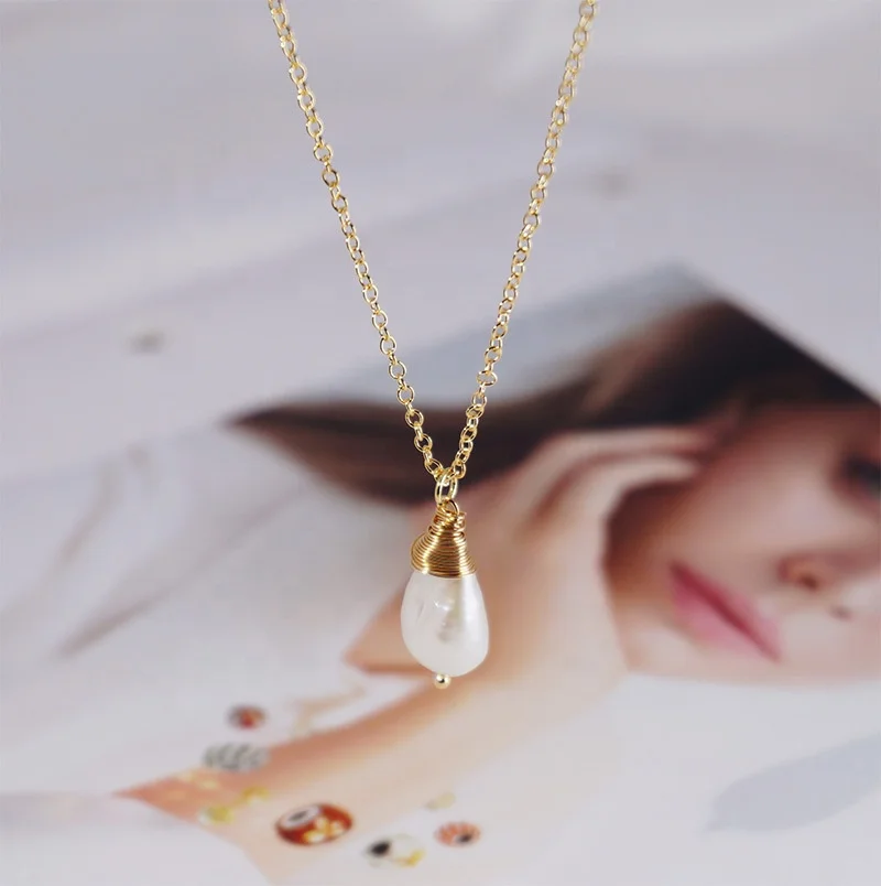 New product simple design brass 14K gold plated handmade natural freshwater pearl pendant necklace for women
New product simple design brass 14K gold plated handmade natural freshwater pearl pendant necklace for women