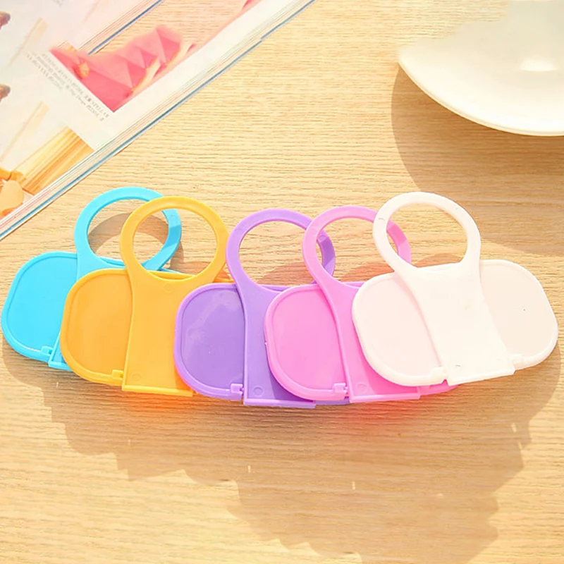 1pc Mobile Phone Wall Charging Holder Hangs For Tablet Cellphone Mobile Phone MP3 MP4 Holder Random Color Delivery
1pc Mobile Phone Wall Charging Holder Hangs For Tablet Cellphone Mobile Phone MP3 MP4 Holder Random Color Delivery