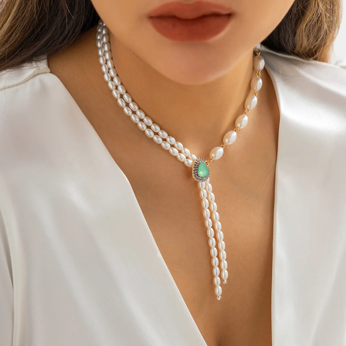 Minimalist Rhinestone Heart Charm Necklace Long Necklace Irregular Pearl Necklace For Women
Minimalist Rhinestone Heart Charm Necklace Long Necklace Irregular Pearl Necklace For Women