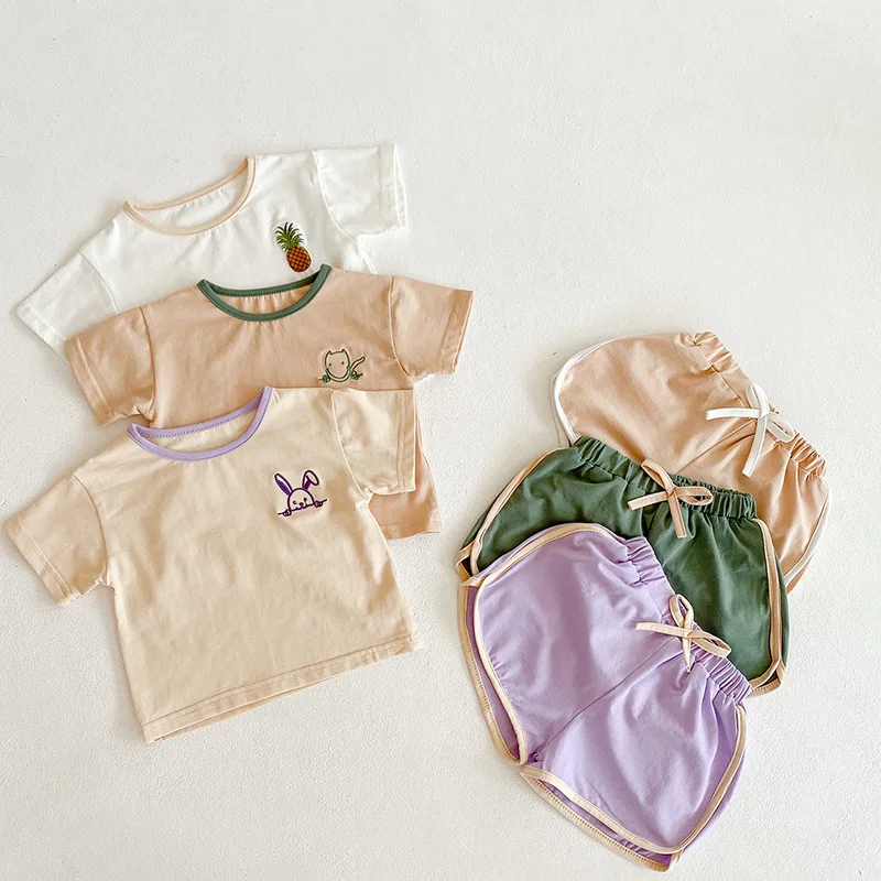 2021new summer ins baby girl suits contrast color embroidered cotton T-shirt + pants simple two-piece suit
2021new summer ins baby girl suits contrast color embroidered cotton T-shirt + pants simple two-piece suit