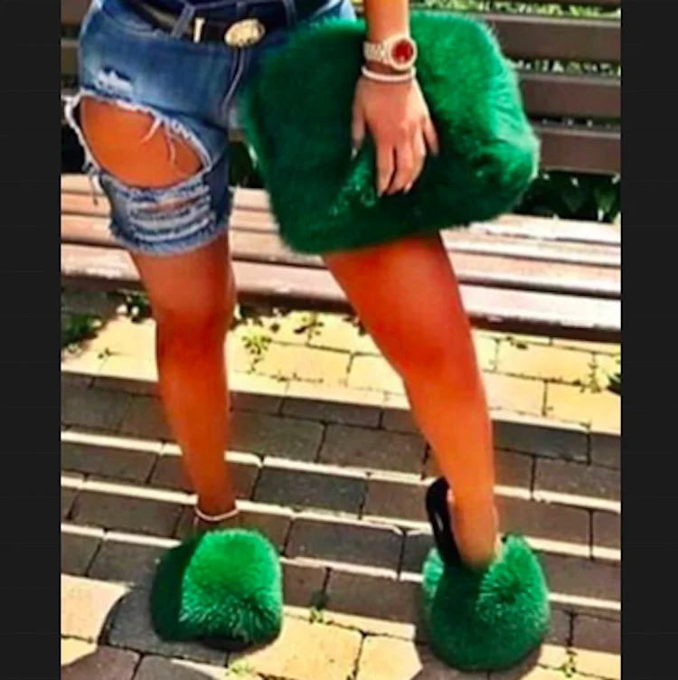 2021 Hot sale Real Fox Purses with fox fur slippers shoes women custom crossbody bag fox fur slides sandals sets
2021 Hot sale Real Fox Purses with fox fur slippers shoes women custom crossbody bag fox fur slides sandals sets