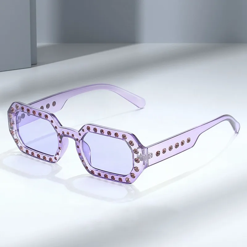 2023 New fashion women bling crystal sunglasses small rectangle irregular square party diamond sunglasses
2023 New fashion women bling crystal sunglasses small rectangle irregular square party diamond sunglasses